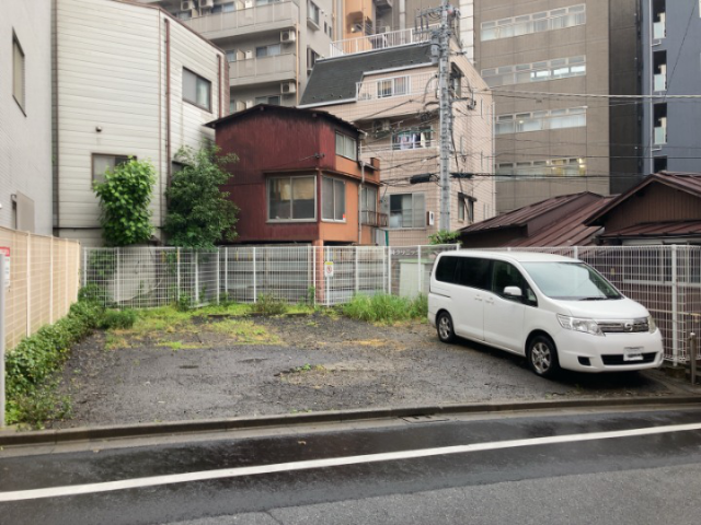 木造2階建て2棟解体工事(東京都中野区中野)　工事前の様子です。